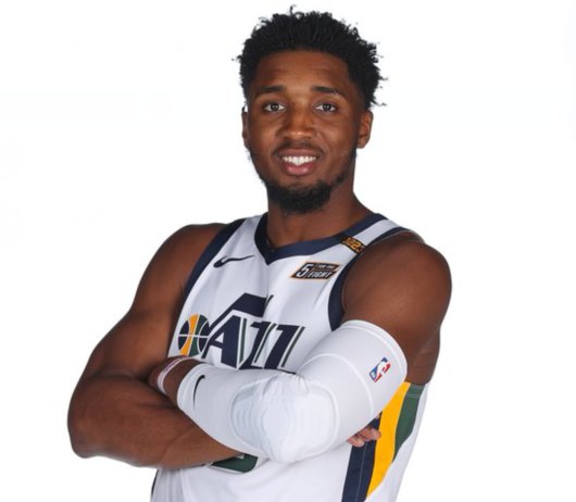 维金斯17+6手刃旧主，热巴全能鲍威尔14中10，热火力克残阵勇士