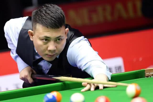 巴西前锋胡尔克39岁仍在巅峰状态！胡尔克在本赛季...