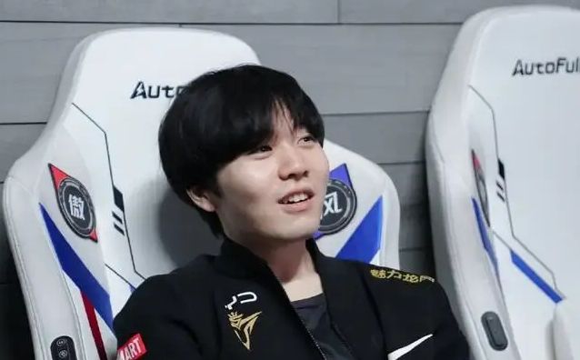 他特别感谢 他特别感谢