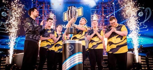 定是在比赛 定是在比赛